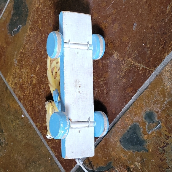 VINTAGE WOODEN TABBY CAT  PULL TOY - Picture 7 of 12